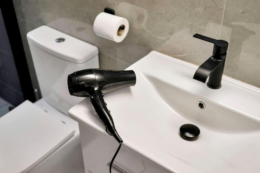 Artemis Modern Apartment Athens Ngoại thất bức ảnh