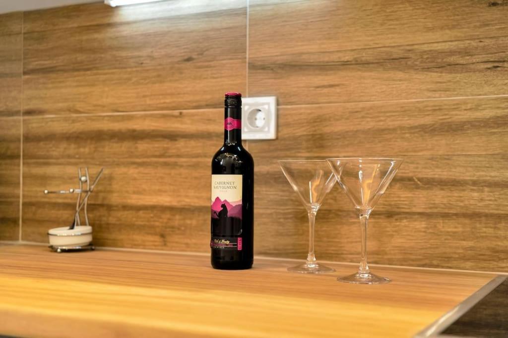 Artemis Modern Apartment Athens Ngoại thất bức ảnh